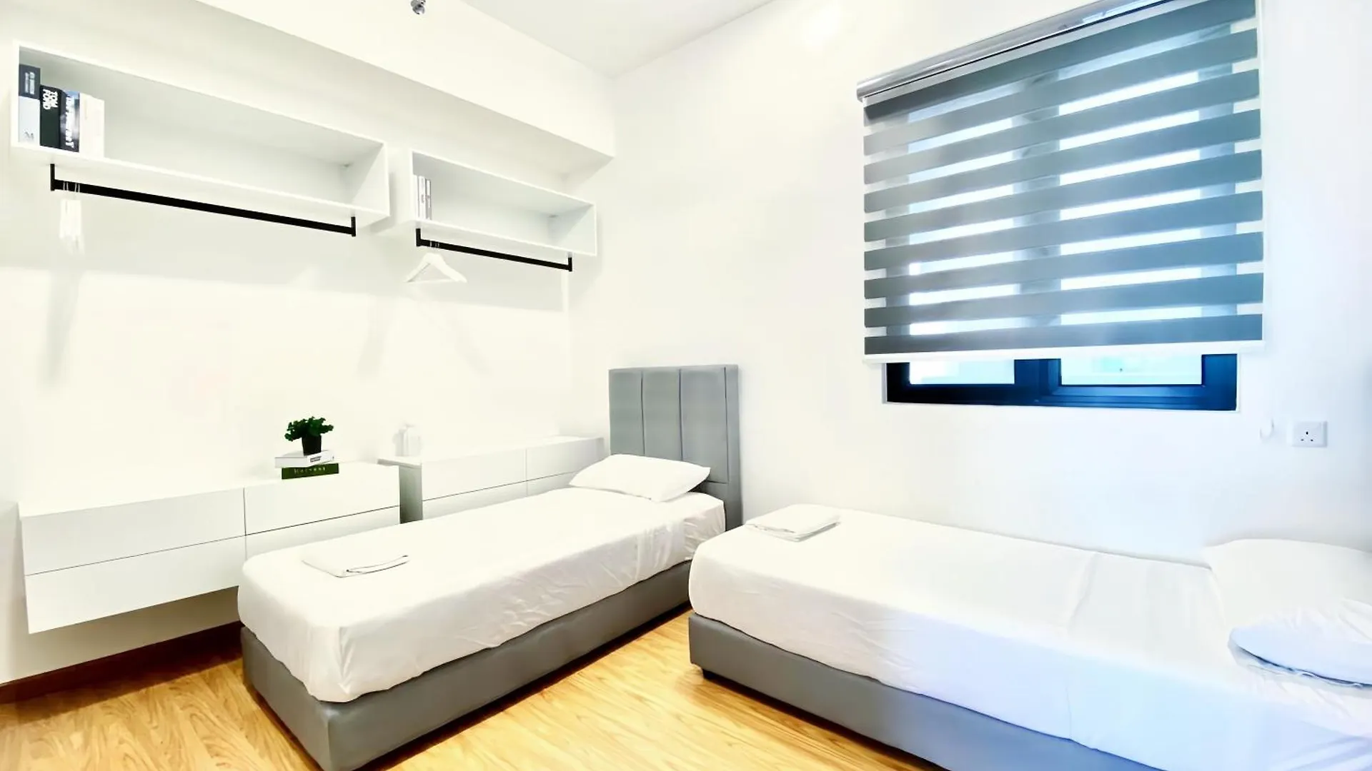 Beacon Executive Suite George Town Apartmán